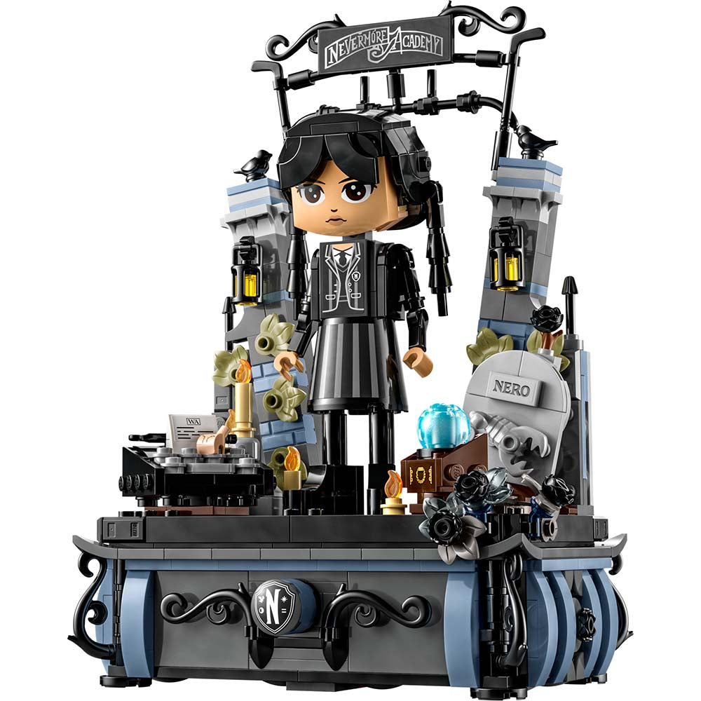 LEGO Figura de Wednesday Addams 76780: Set de construcción de 702 piezas - Edad 10+