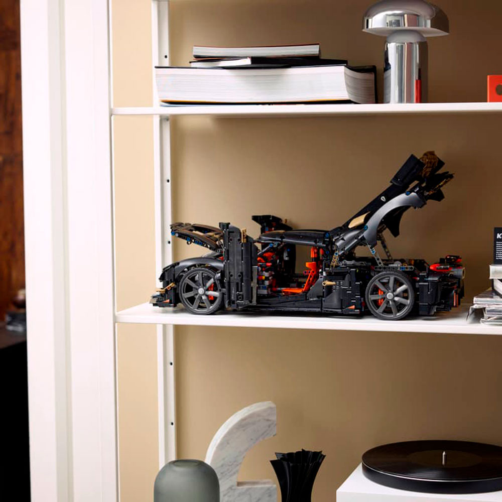 LEGO Technic Megacar Koenigsegg Sadair’s Spear: Auto Deportivo de Construcción con 4104 Piezas - Edad 18+