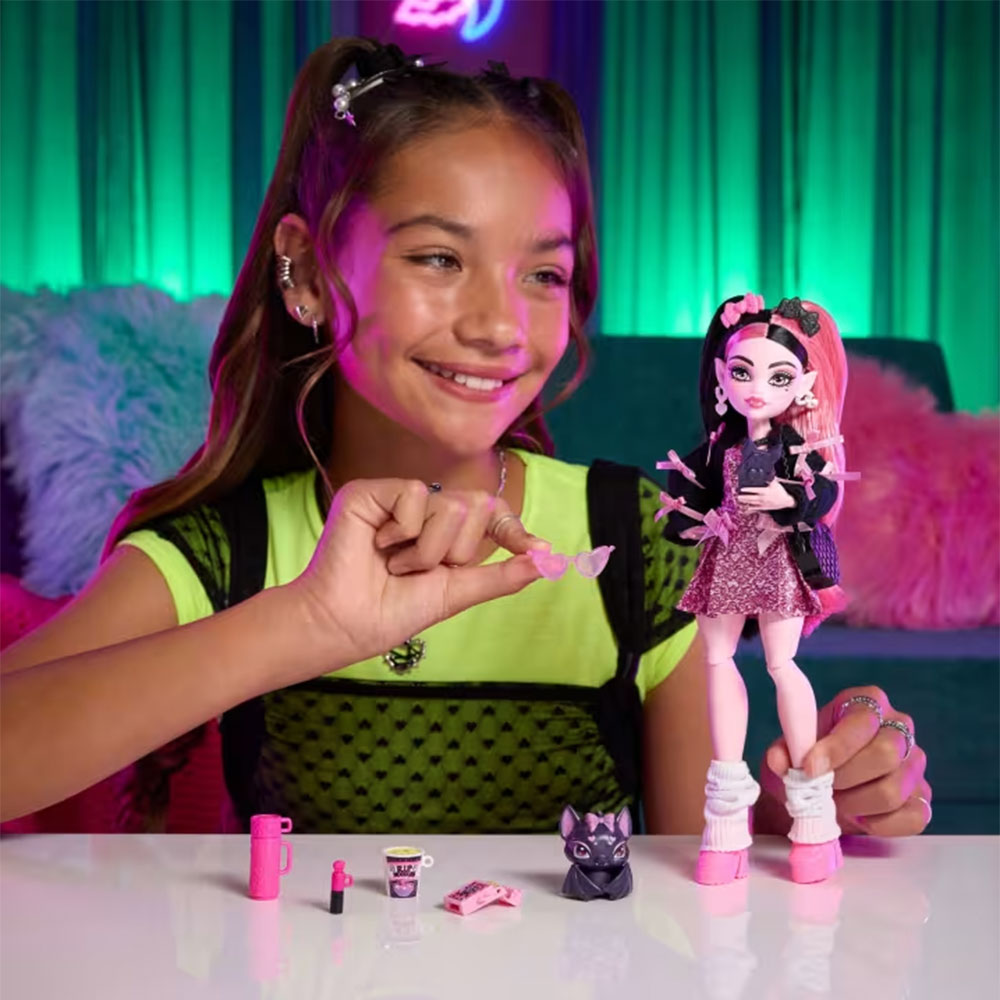 Monster High Looks Monstruosos Draculaura HPD53, muñecas y muñecos