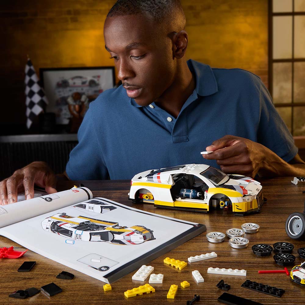 Mattel Brick Shop Hot Wheels Elite ’15 Audi R8 LMS JFT18, sets de construcción
