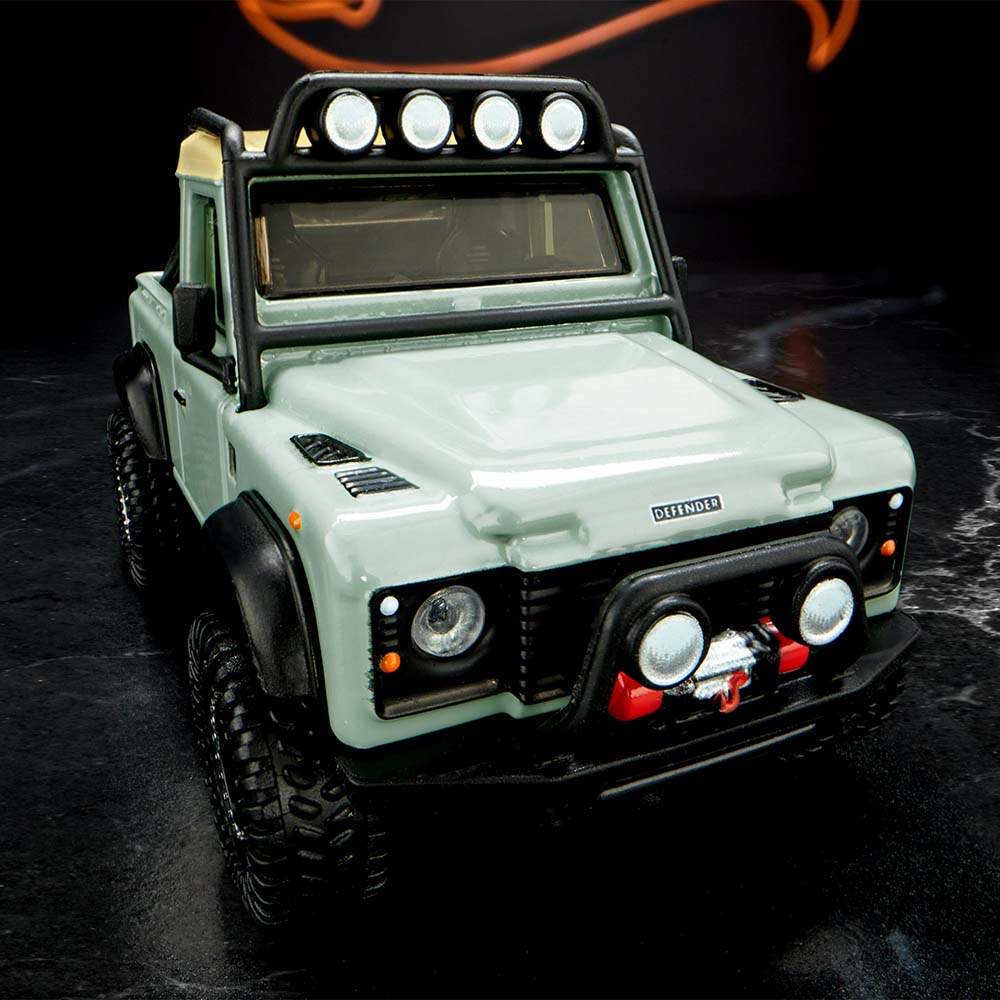 Hot Wheels Elite 64 Series Land Rover Defender 90 Pickup HGW12, autos de juguete