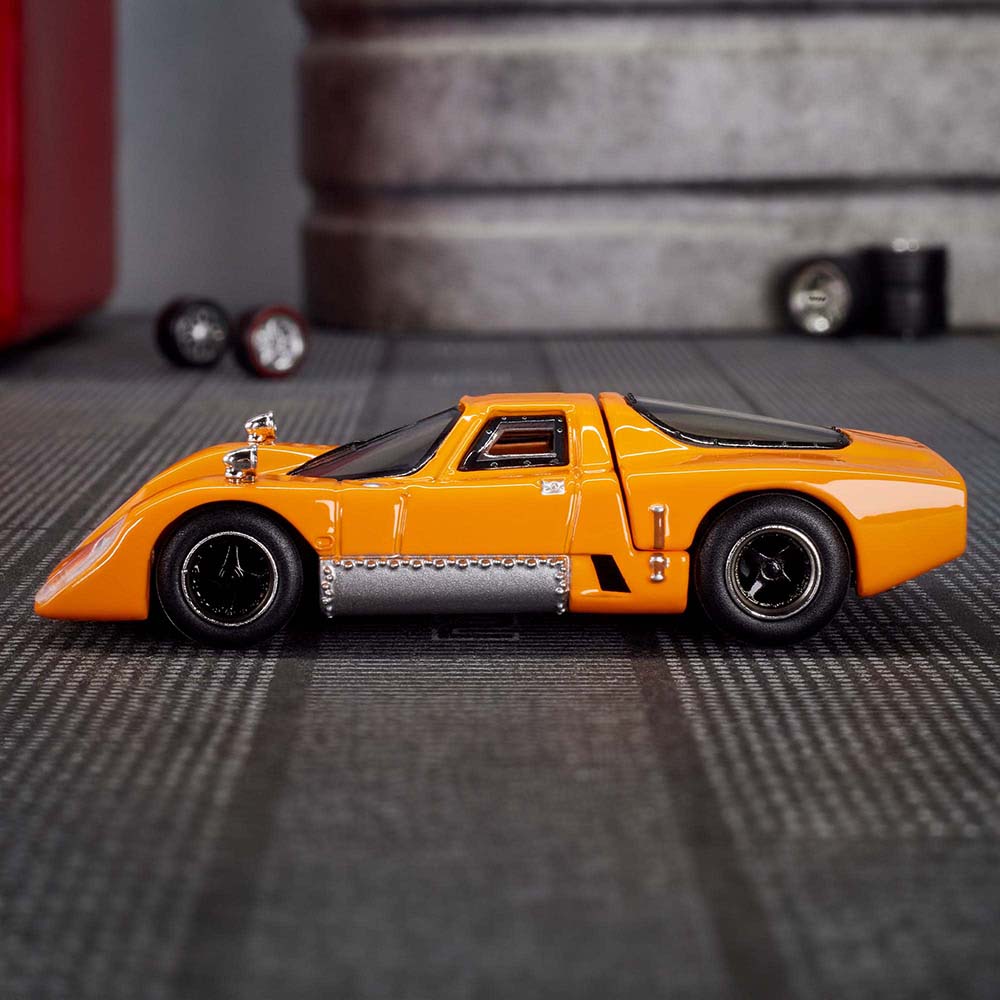 Hot Wheels Elite 64 McLaren M6GT HWG05, autos de juguete
