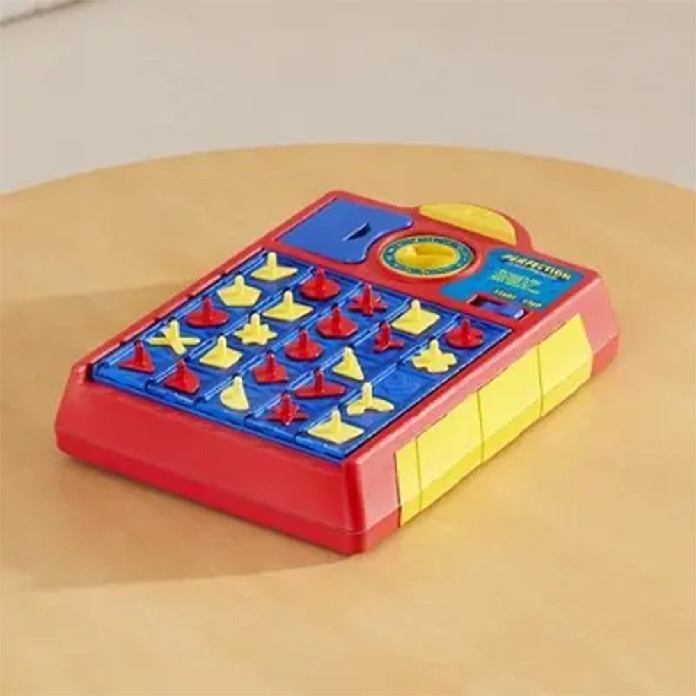 Hasbro Destreza F7697: Juego de mesa - Edad 5+