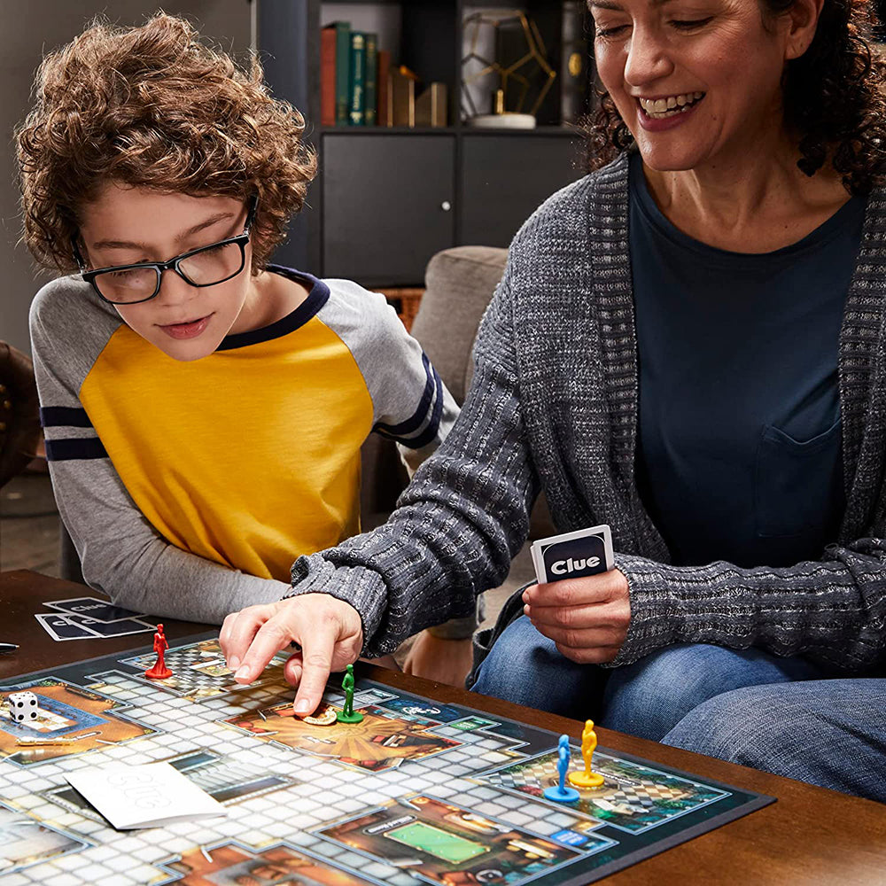 Clue Classic Refresh F6420: Juego de mesa - Edad 8+