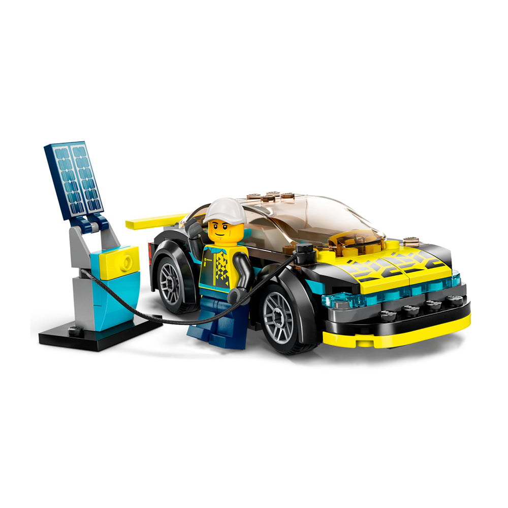LEGO City Deportivo Eléctrico, Coche de Juguete con Mini Figura de