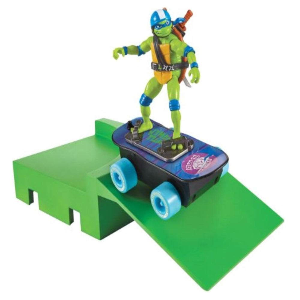 Tortugas Ninja Movie Leonardo con Patineta 90365: Figura de acción - Edad 4+
