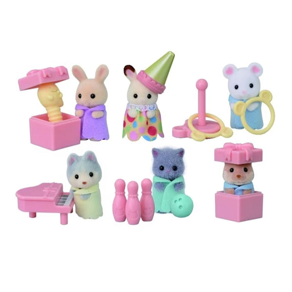 Sylvanian Families Mini Party Babies: Figura Sorpresa con Accesorio, Edad 3+