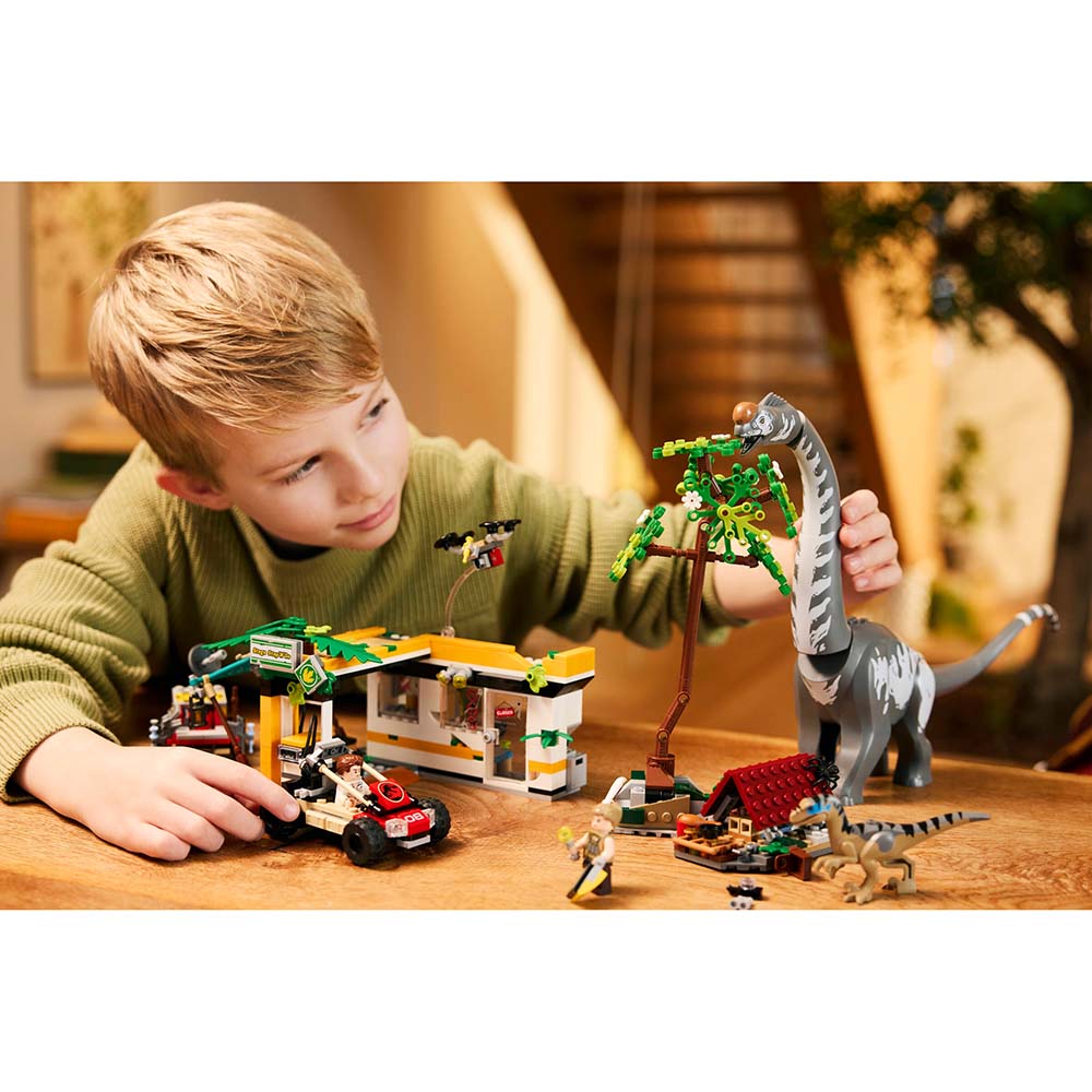LEGO Jurassic World Misión de Seguimiento: Raptor y Titanosaurus 76973, sets de construcción