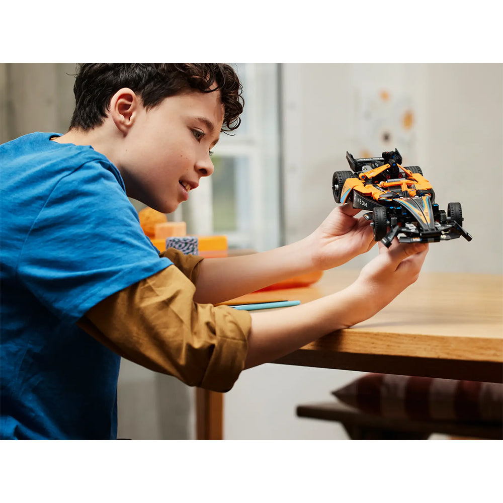 LEGO NEOM McLaren Formula E Race Car 42169 | Edad 9+