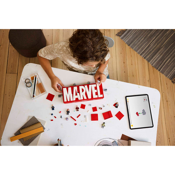 Lego Logotipo MARVEL y Minifiguras 76313