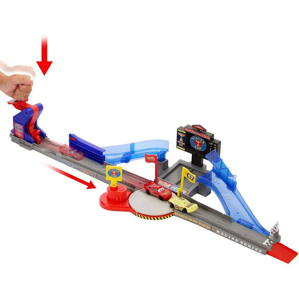 Disney Pixar Cars Pista de Acrobacias Copa Pistón con Lanzador y Salto Épico JHL42