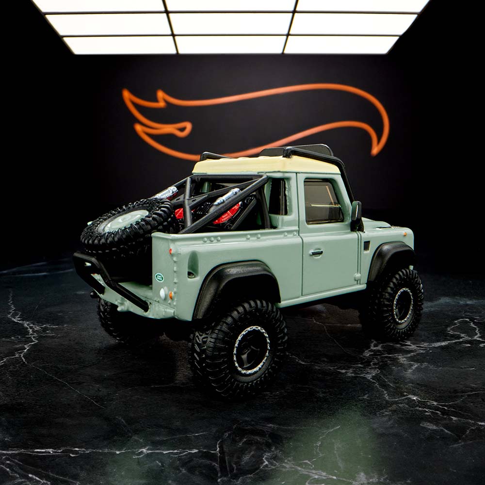 Hot Wheels Elite 64 Series Land Rover Defender 90 Pickup HGW12, autos de juguete