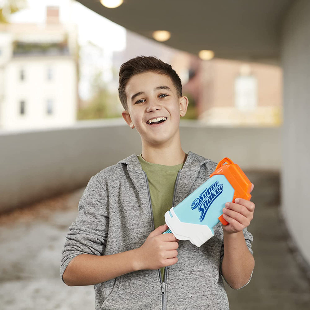 Nerf Super Soaker Torrent F3889: Lanzador de agua - Edad 6+