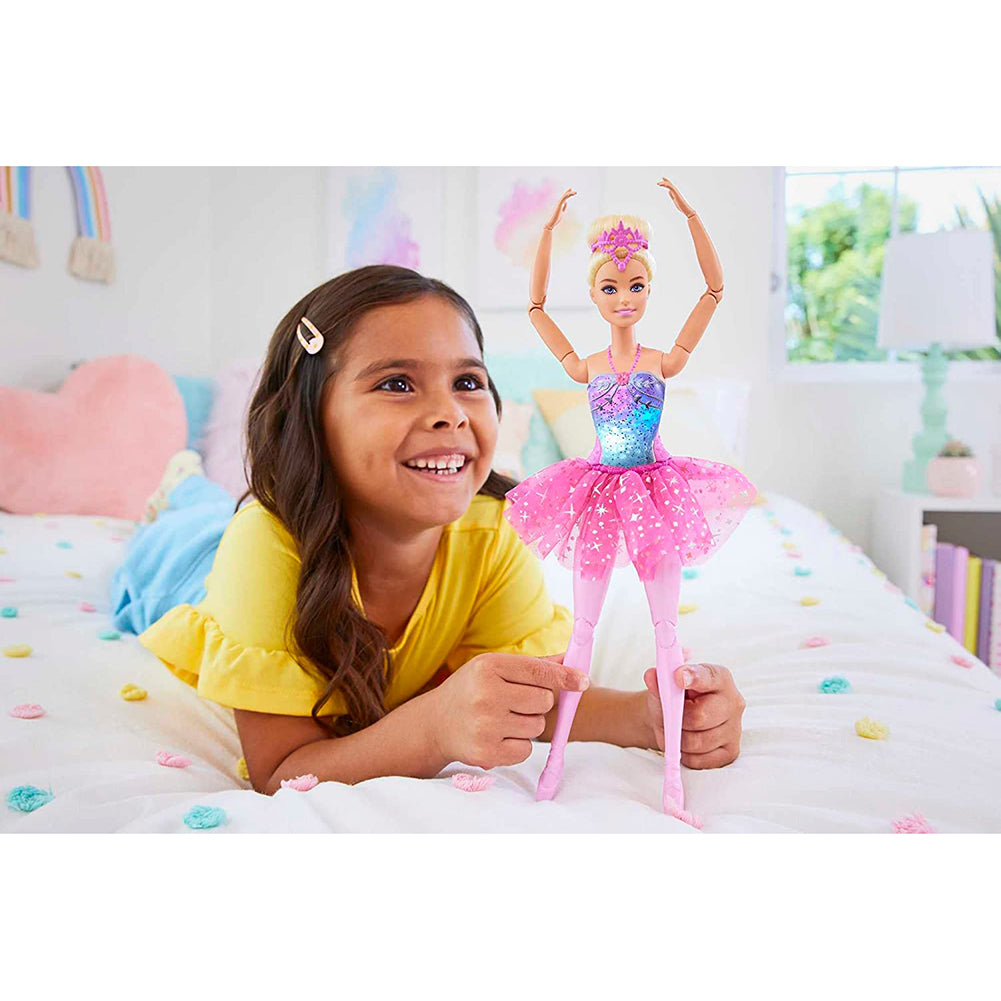 Barbie Bailarina Luces Brillantes Tu Tu Rosa HLC25: Muñeca - Edad 3+
